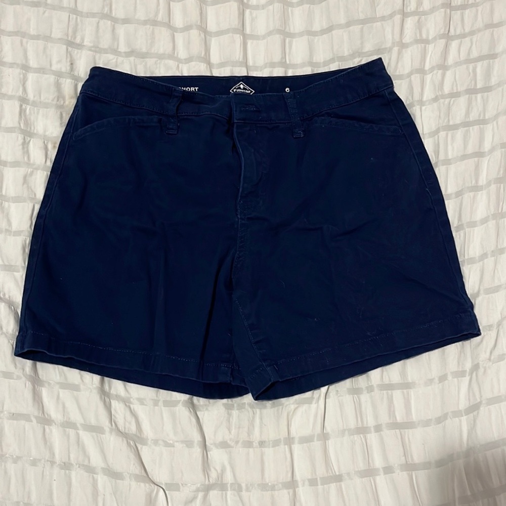 St. John’s bay shorts. Size 6 short